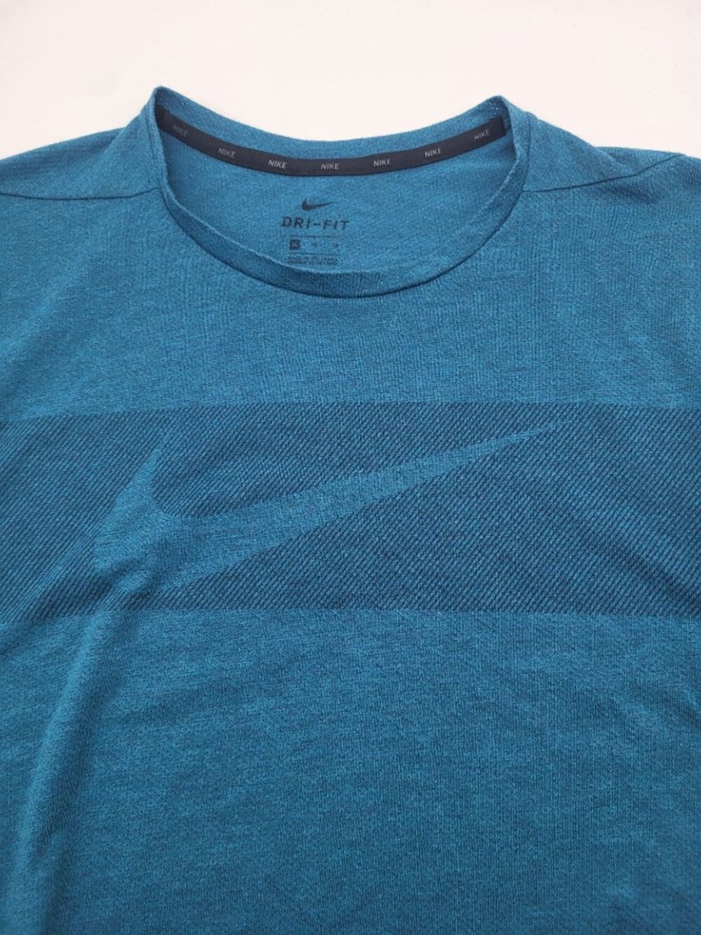 Nike Mens SZ XL Dri-Fit Breathe Graphic Short Sleeve T-Shirt AJ8004 301 - Picture 1 of 8